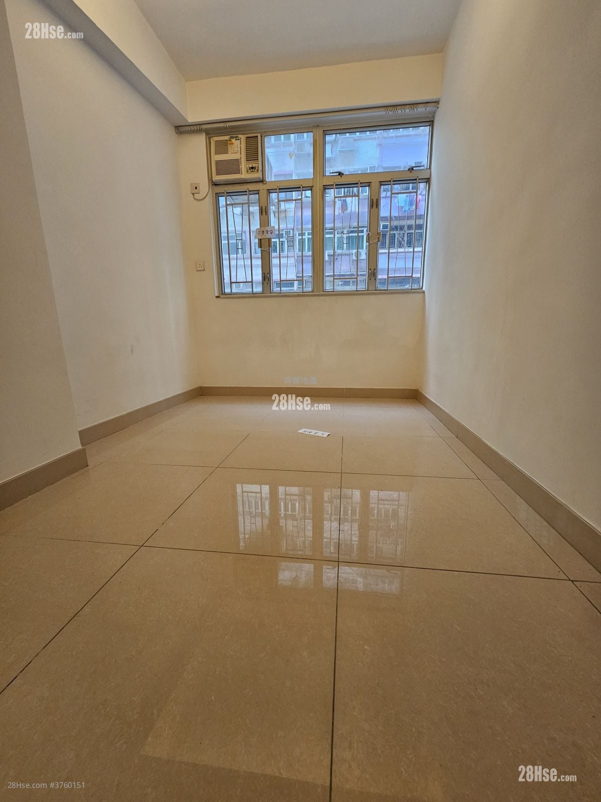 单幢楼房 售盘 2 房 , 1 浴室 574 平方尺