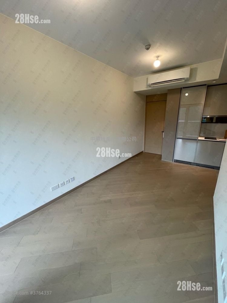 Grand Mayfair  Sell 2 Bedrooms 462 ft²