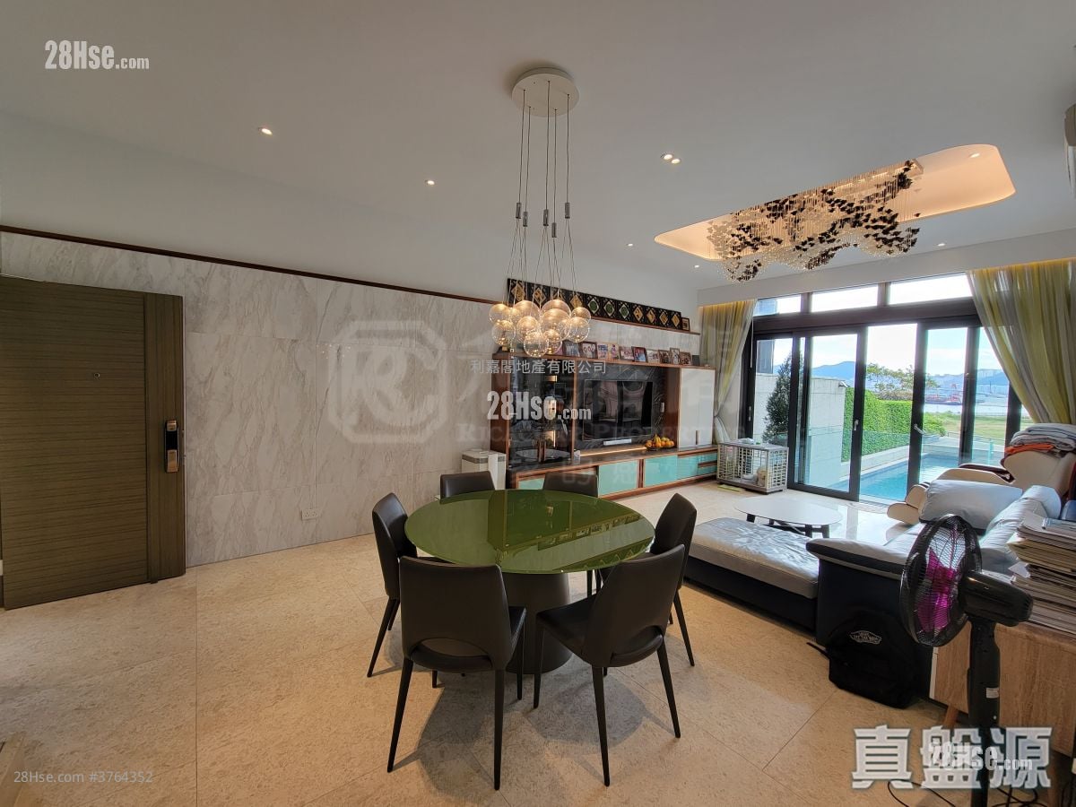 The Wings Sell 5+ Bedrooms , 5+ Bathrooms 1,570 ft²