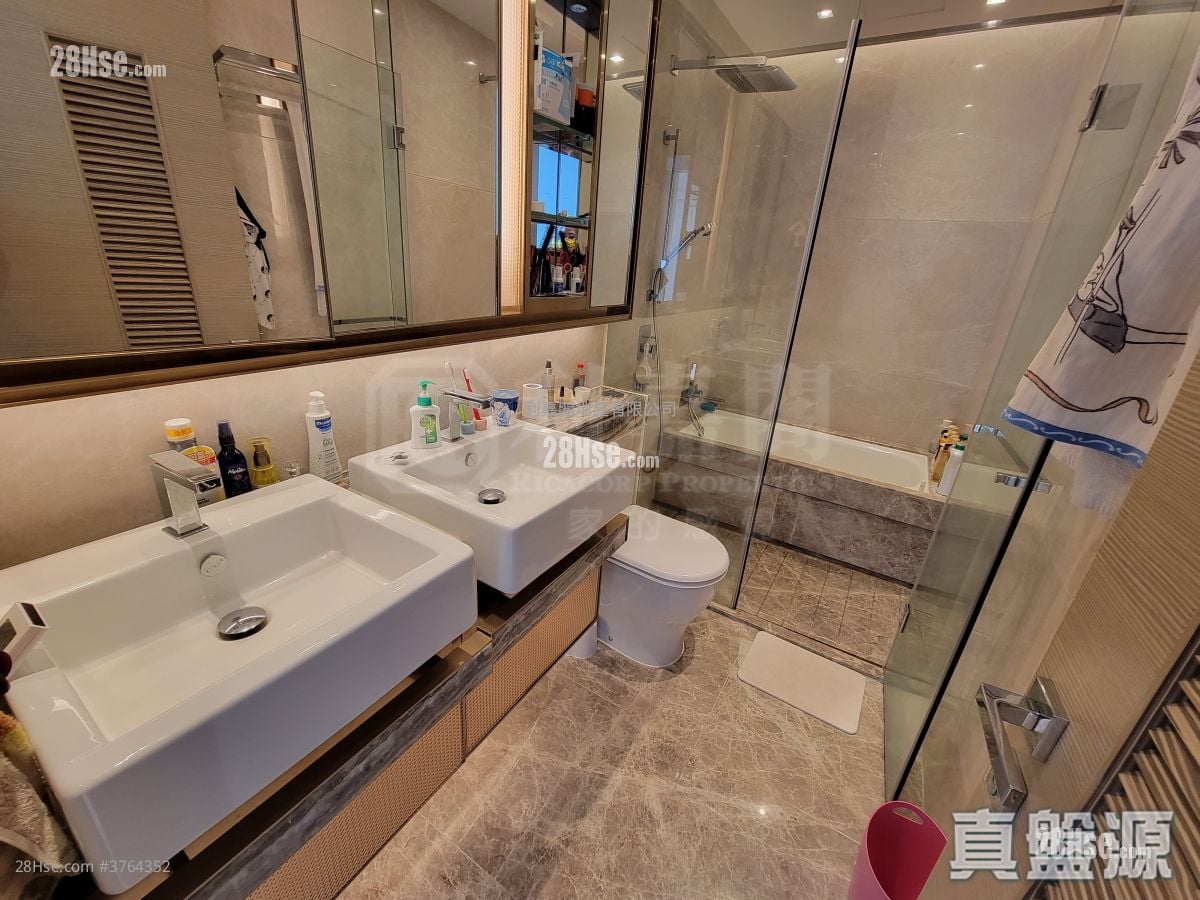 The Wings Sell 5+ Bedrooms , 5+ Bathrooms 1,570 ft²