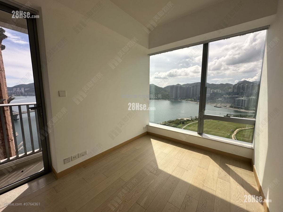 Malibu Sell 4 Bedrooms 1,087 ft²