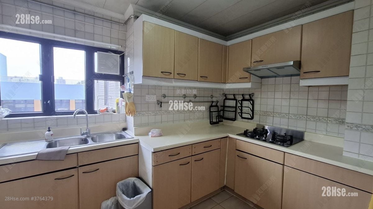厨房: 聚龙居 售盘 3 房 , 3 浴室 942 平方尺
