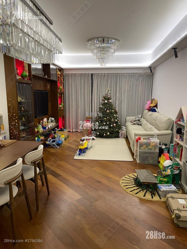 Parc Inverness Sell 4 Bedrooms , 3 Bathrooms 1,514 ft²