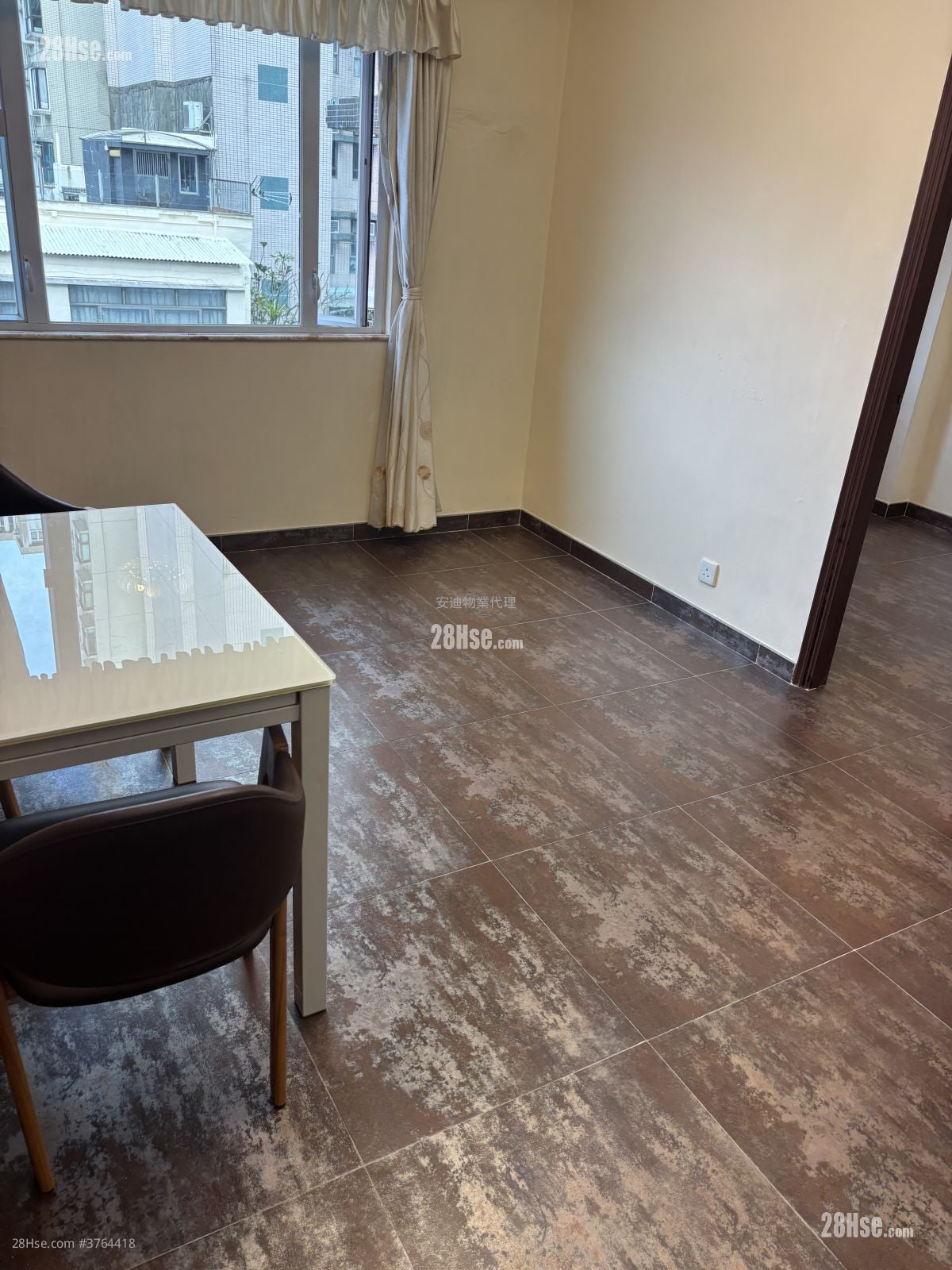 Apartment Sell 2 Bedrooms , 1 Bathroom 342 ft²