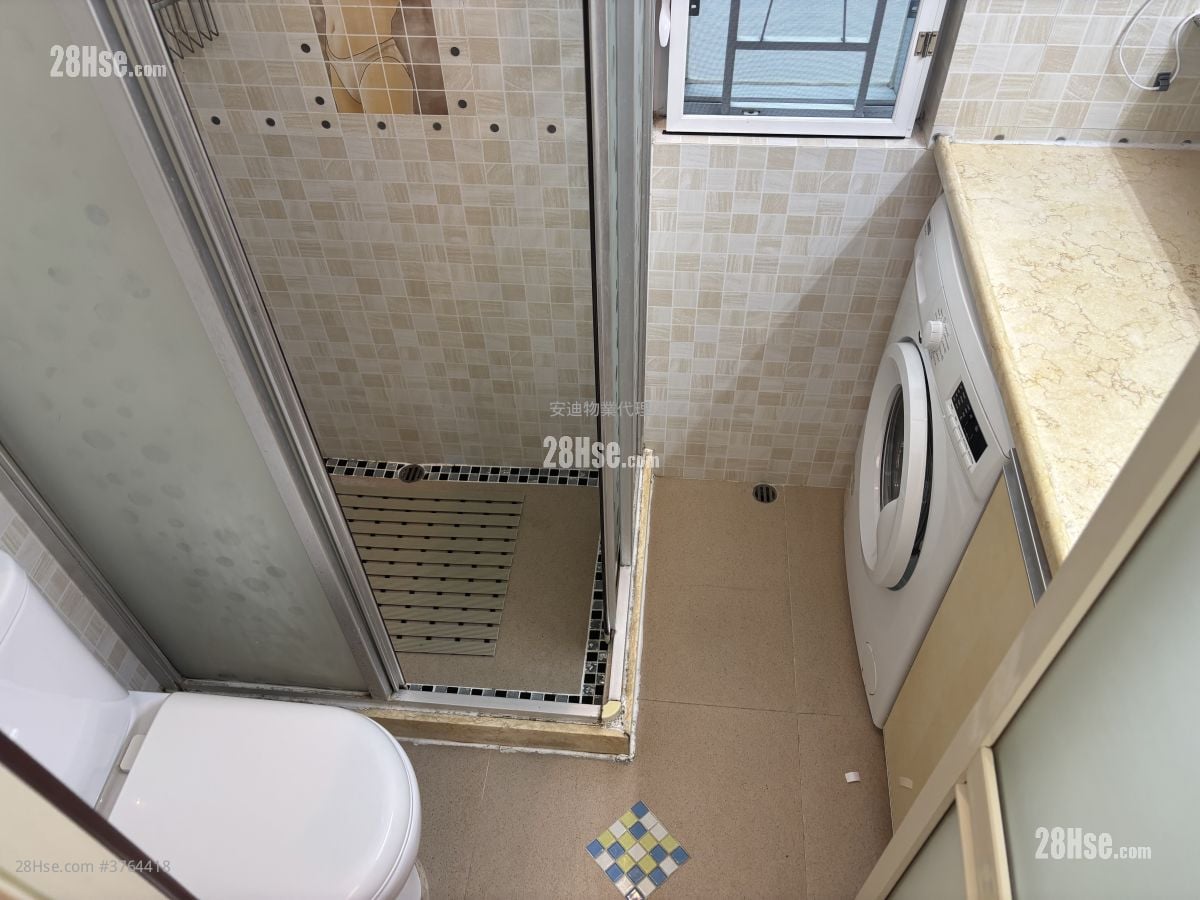 Apartment Sell 2 Bedrooms , 1 Bathroom 342 ft²