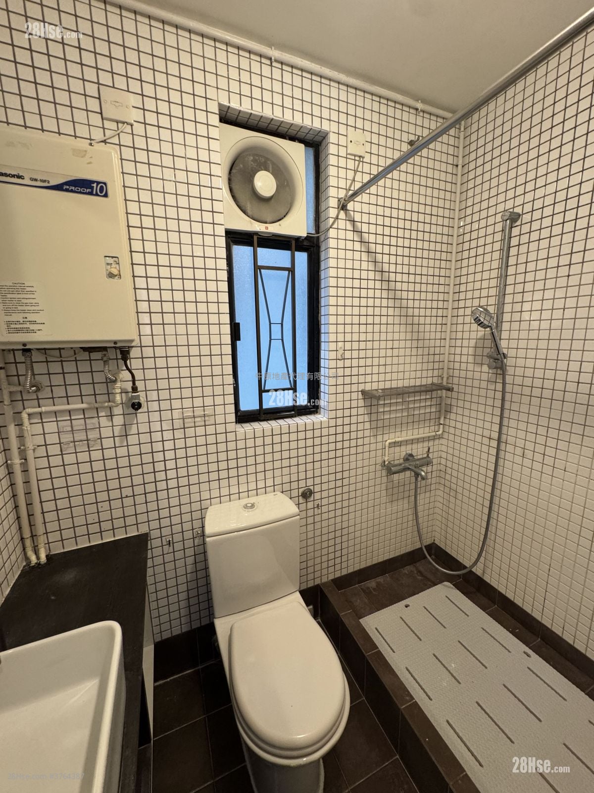 Heng Fa Chuen Sell 3 Bedrooms , 1 Bathroom 643 ft²