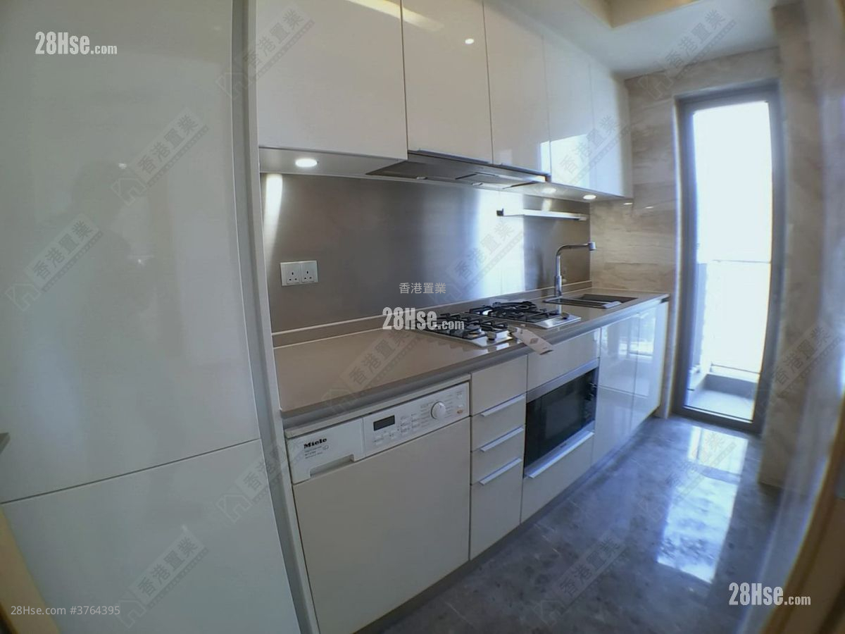 Grand Austin Sell 2 Bedrooms , 1 Bathroom 541 ft²