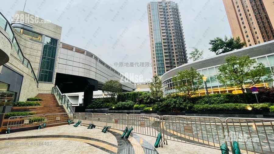 The Yoho Hub Sell 2 Bedrooms 459 ft²