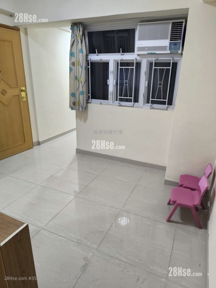 Lee Tat Building Sell 2 Bedrooms , 1 Bathroom 327 ft²