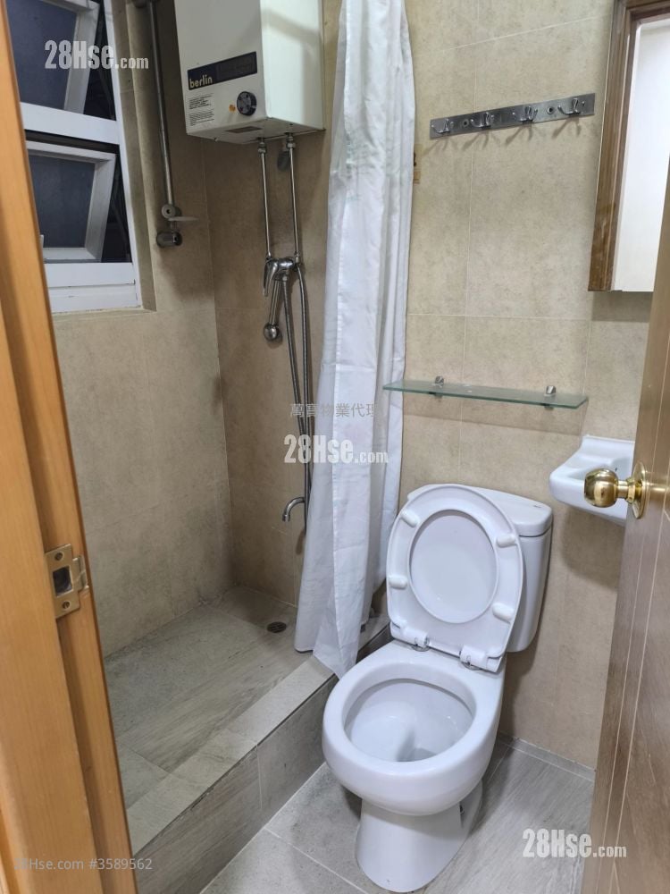 Lee Tat Building Sell 2 Bedrooms , 1 Bathroom 327 ft²