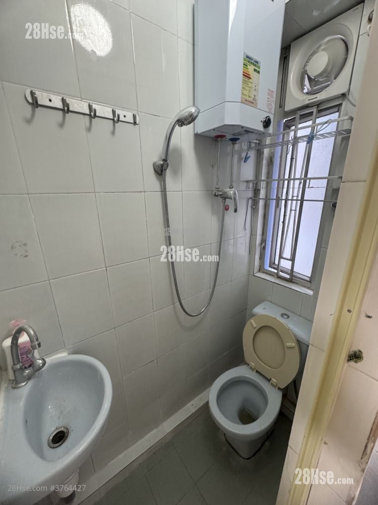 仁乐大厦 租盘 2 房 , 1 浴室 280 平方尺