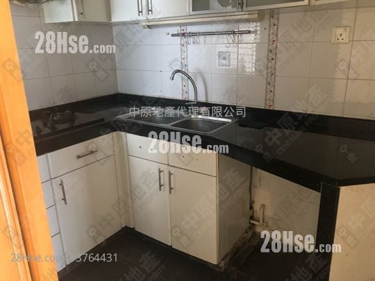 Kingswood Villas Sell 2 Bedrooms , 1 Bathroom 448 ft²