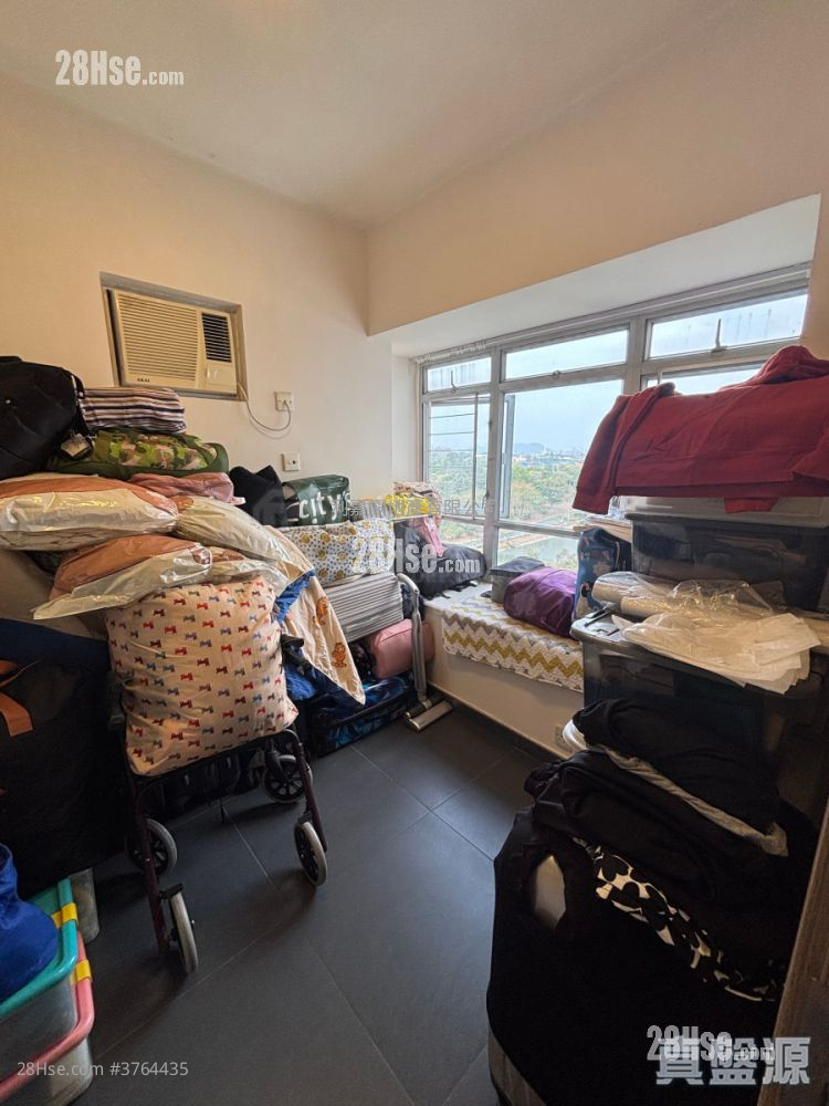 Kingswood Villas Sell 2 Bedrooms , 1 Bathroom 448 ft²