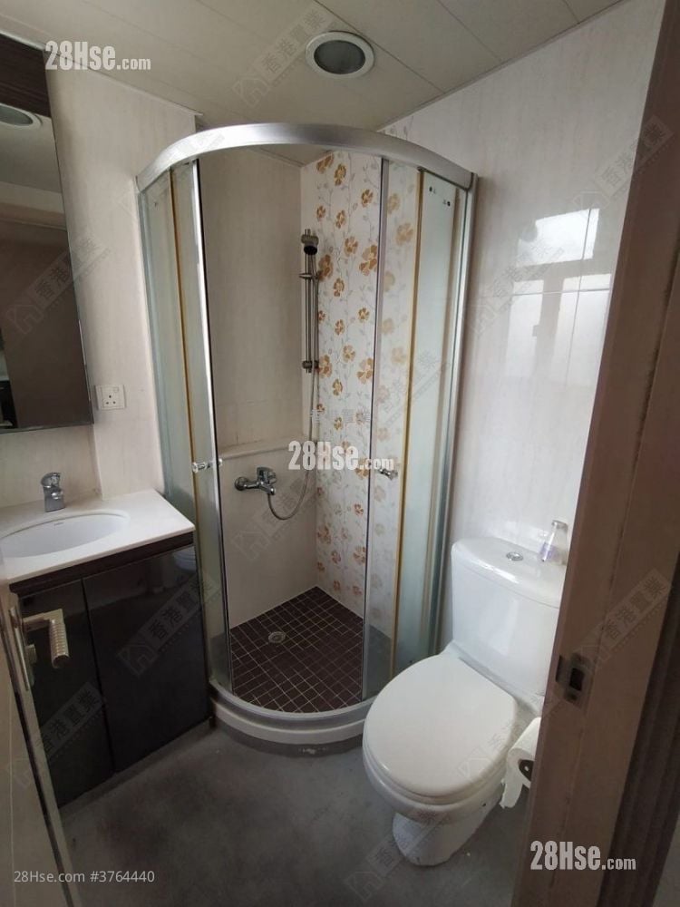 Mei Foo Sun Chuen Sell 4 Bedrooms 584 ft²