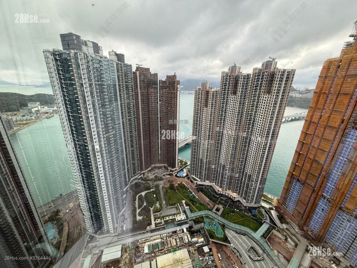 Seasons Place Sell 2 Bedrooms , 1 Bathroom 447 ft²