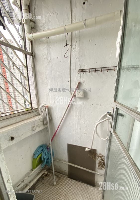 天平村 售盘 2 房 348 平方尺