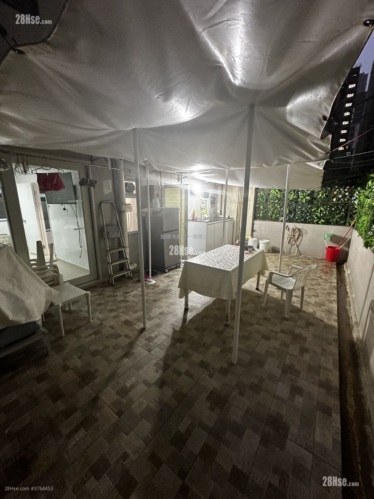 Prat Mansions Rental 1 Bedroom , 1 Bathroom 401 ft²