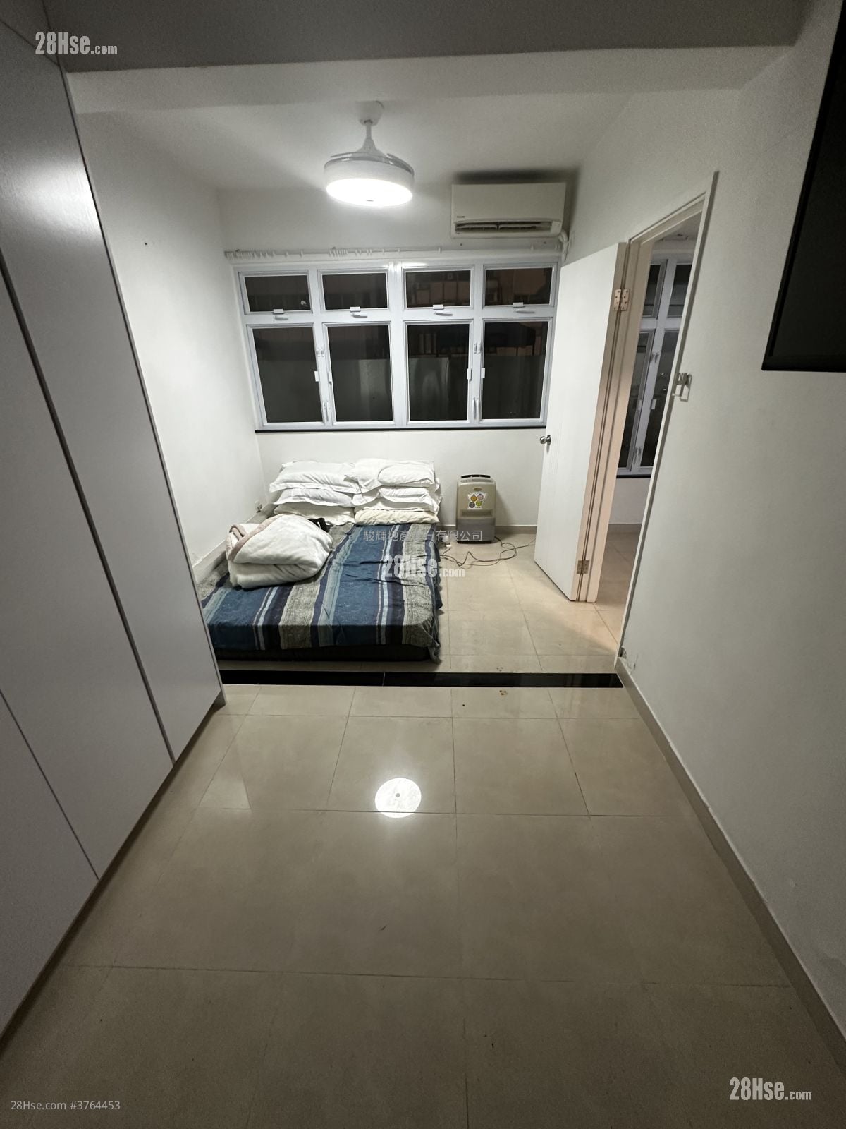Prat Mansions Rental 1 Bedroom , 1 Bathroom 401 ft²