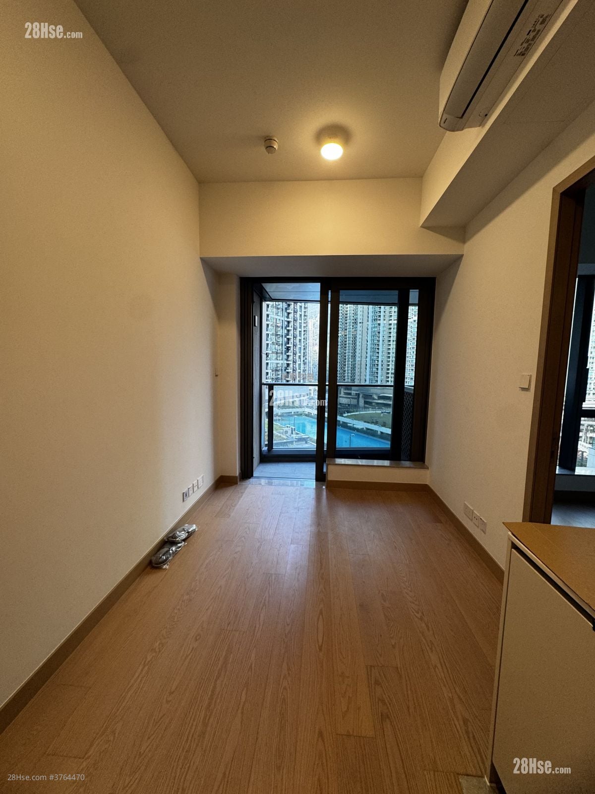 Seasons Place 售盘 1 房 , 1 浴室 323 平方尺