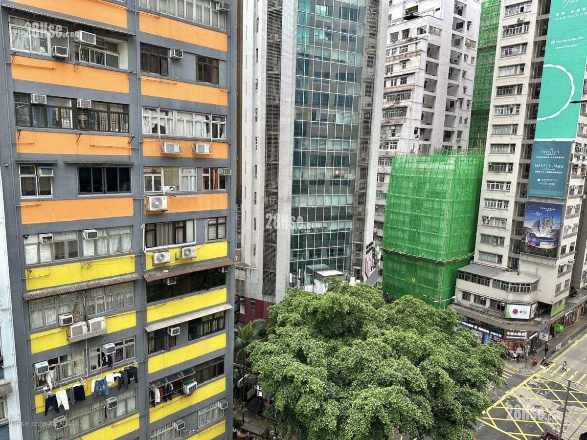 Lai Shan Mansion Sell 2 Bedrooms , 1 Bathroom 320 ft²