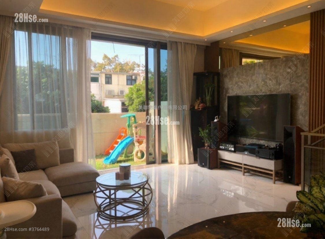 79Ftankwaitsuenroad Sell 5+ Bedrooms , 4 Bathrooms 1,986 ft²