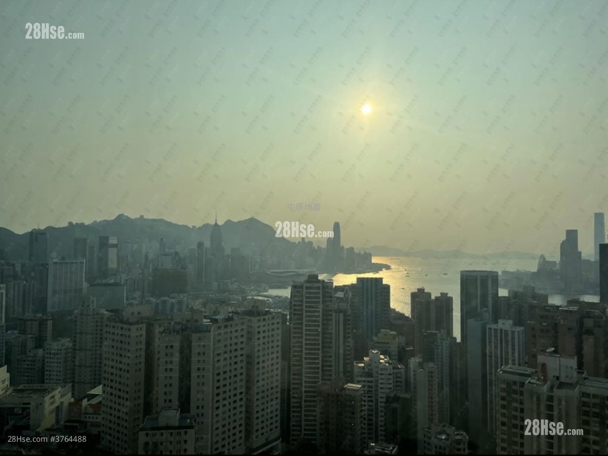 海天峰 售盘 3 房 , 3 浴室 935 平方尺