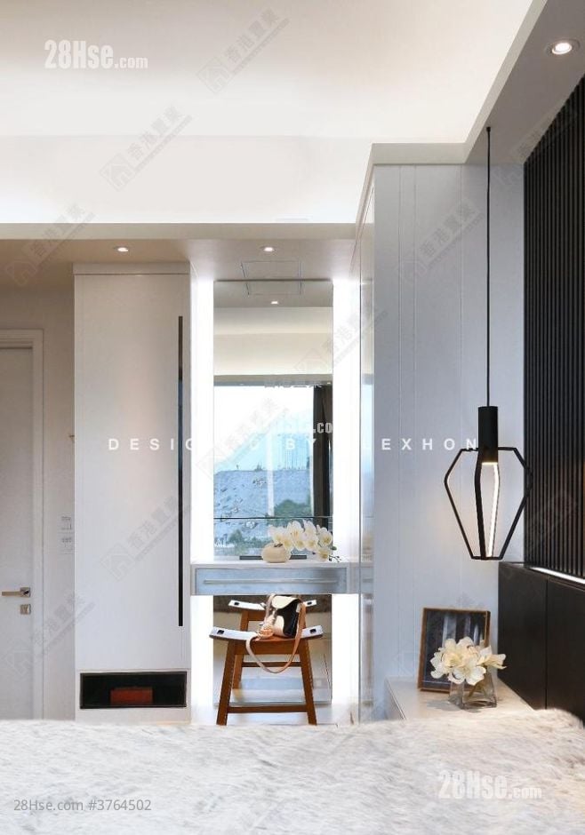 Ultima Sell 3 Bedrooms , 2 Bathrooms 1,154 ft²