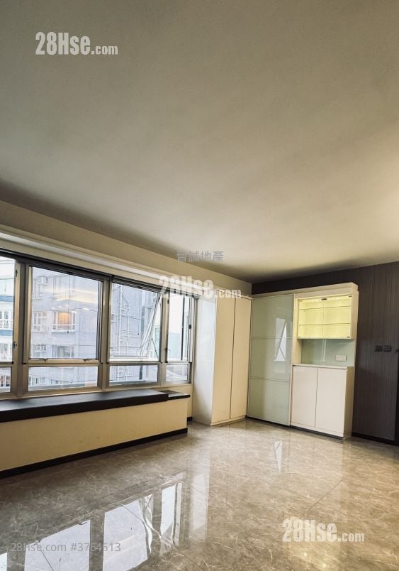 Hong Kong Garden Sell 2 Bedrooms , 2 Bathrooms 792 ft²
