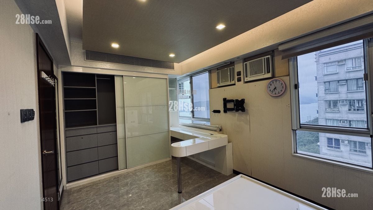 Hong Kong Garden Sell 2 Bedrooms , 2 Bathrooms 792 ft²