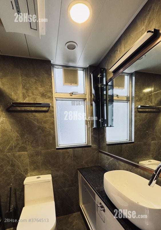 Hong Kong Garden Sell 2 Bedrooms , 2 Bathrooms 792 ft²