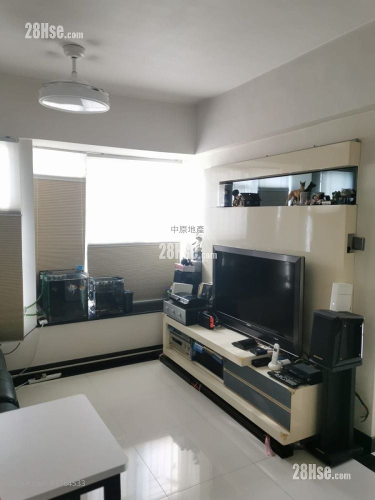 Kwai Chung Plaza Sell 3 Bedrooms , 1 Bathroom 536 ft²