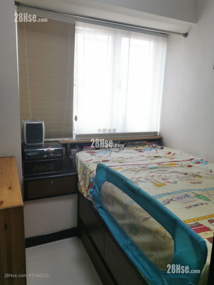 Kwai Chung Plaza Sell 3 Bedrooms , 1 Bathroom 536 ft²