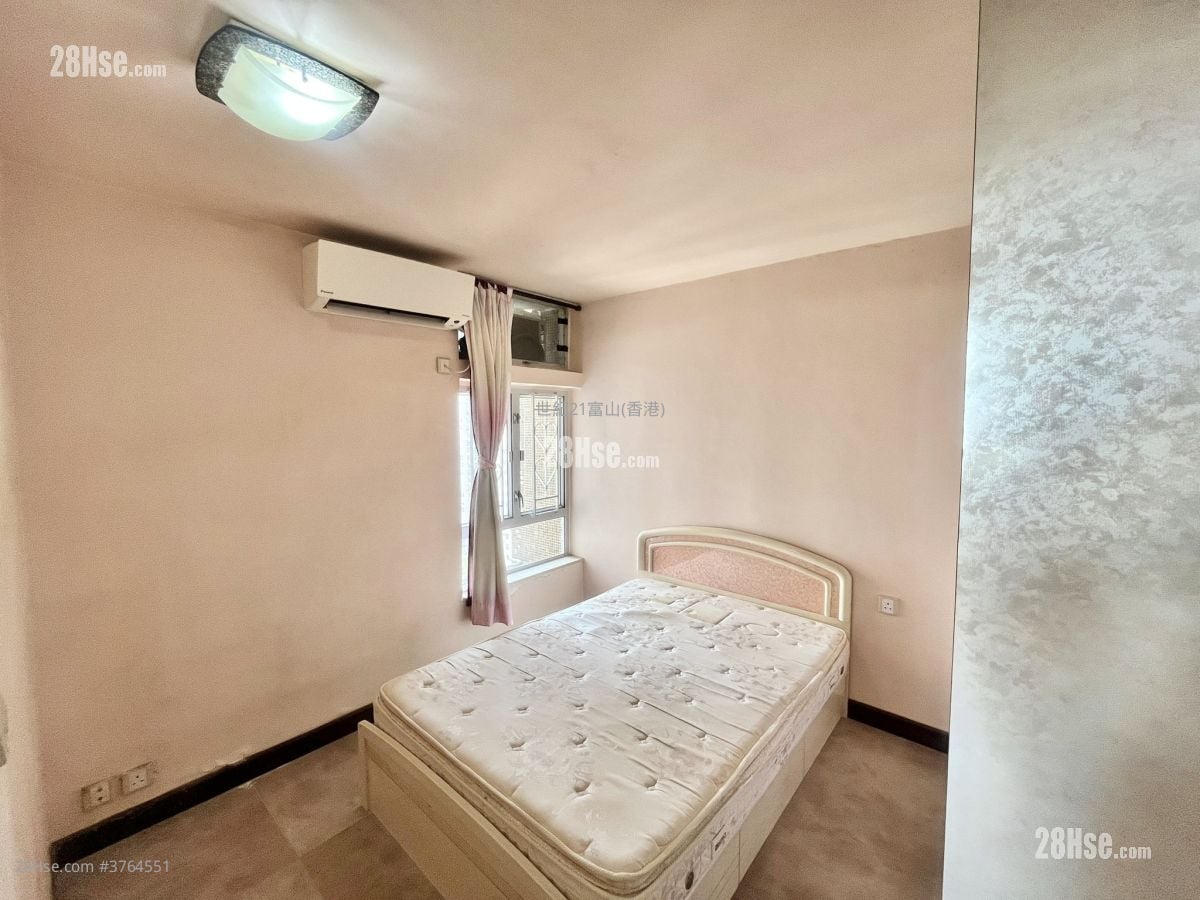 Fung Chuen Court Sell 3 Bedrooms , 1 Bathroom 598 ft²