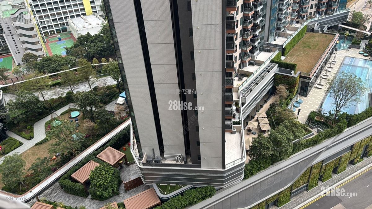 Central Park Towers Sell 2 Bedrooms , 1 Bathroom 510 ft²