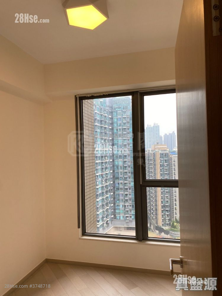 天晉 租盤 3 房 , 2 浴室 856 平方呎