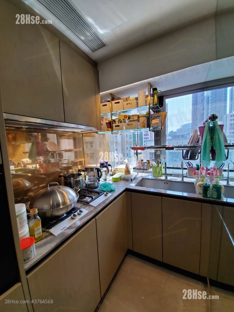 Homantin Hillside Sell 3 Bedrooms , 1 Bathroom 735 ft²