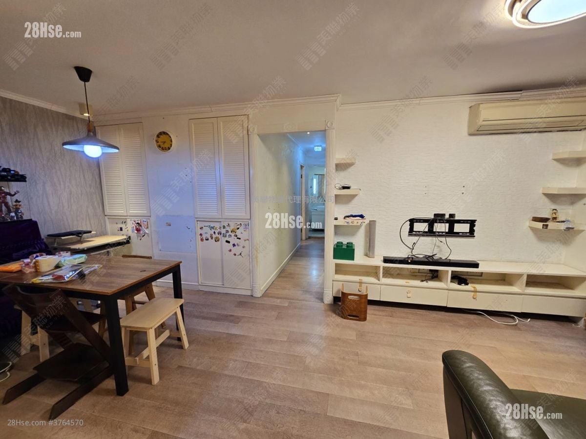 美孚新邨 售盘 3 房 , 2 浴室 793 平方尺