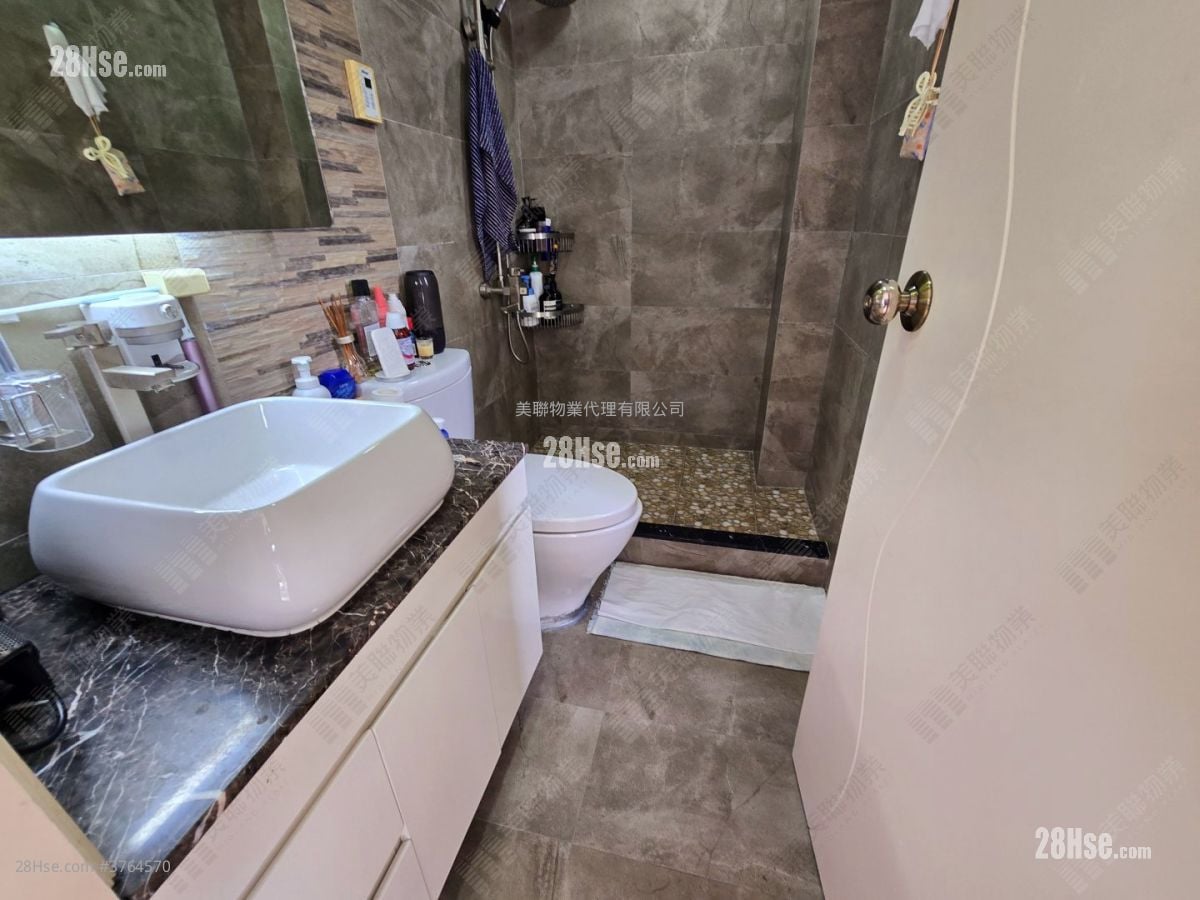 美孚新邨 售盘 3 房 , 2 浴室 793 平方尺