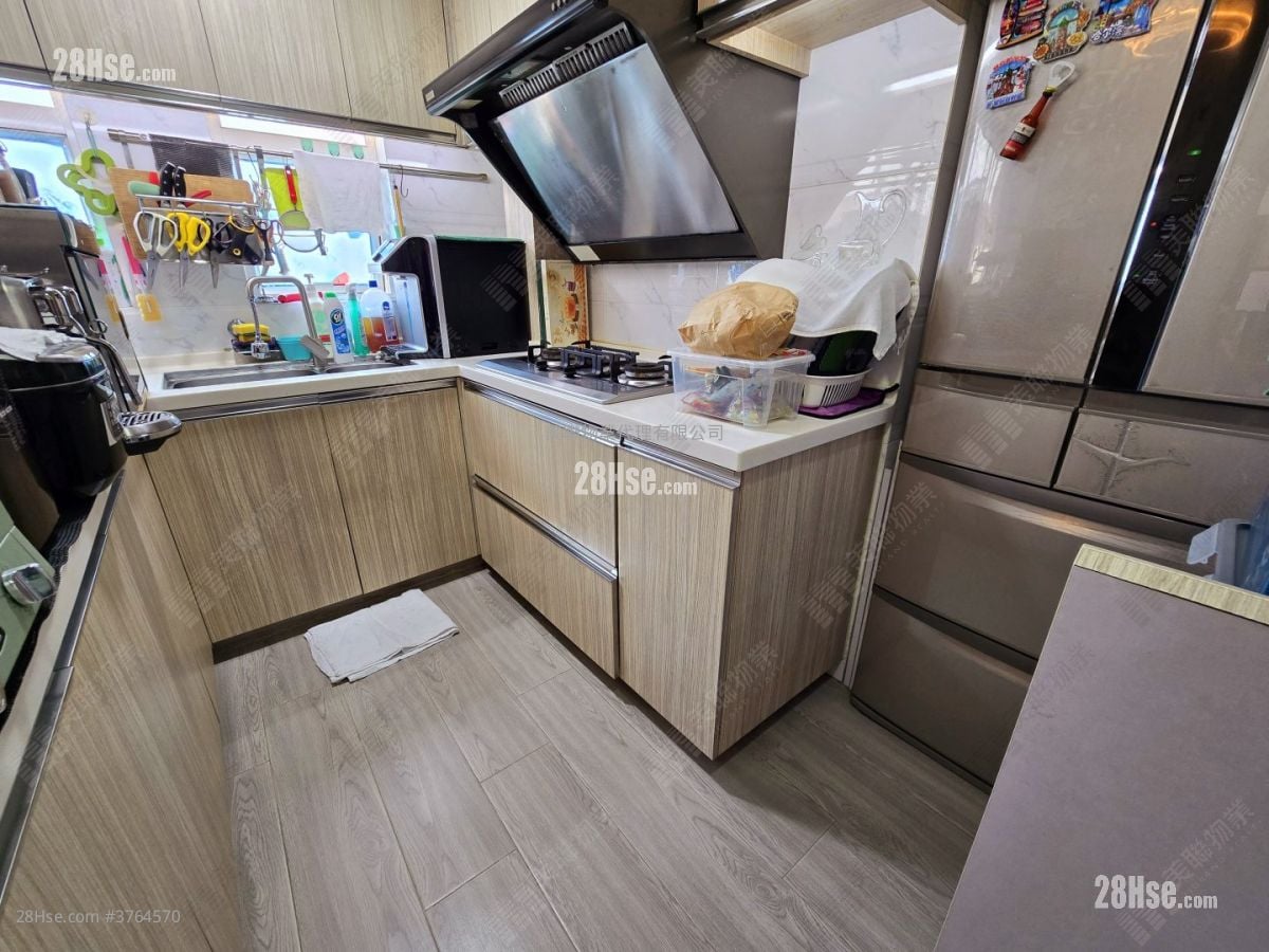 美孚新邨 售盘 3 房 , 2 浴室 793 平方尺