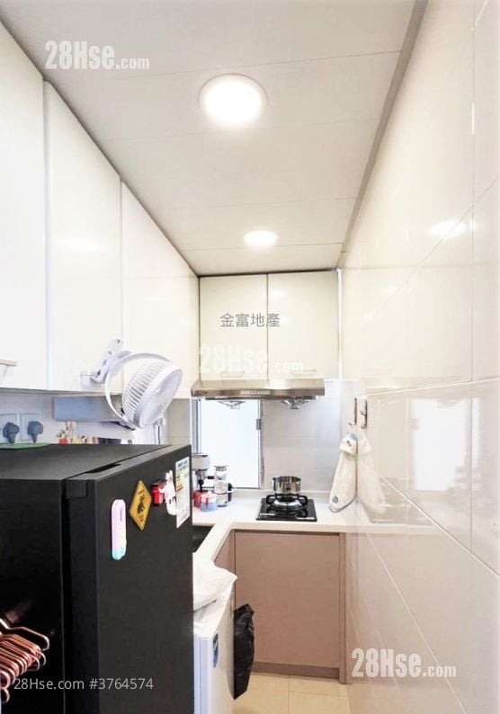 Winner Centre Sell 260 ft²