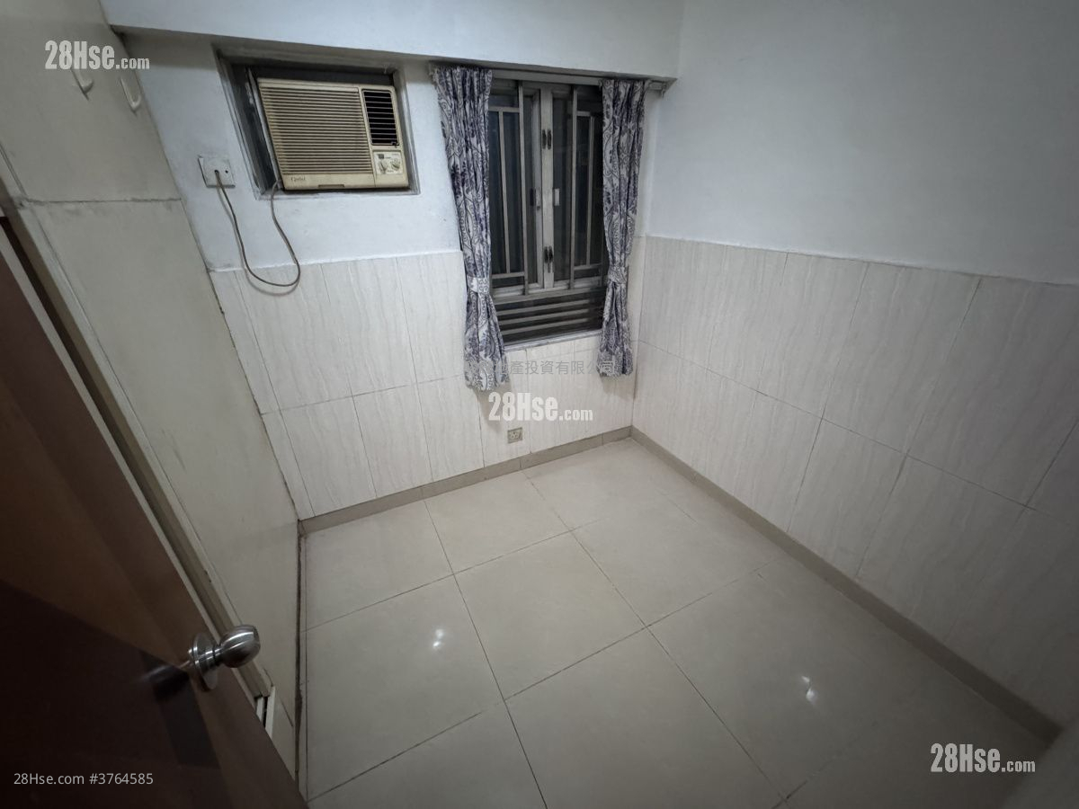 Folkland Mansion Sell 3 Bedrooms , 1 Bathroom 394 ft²