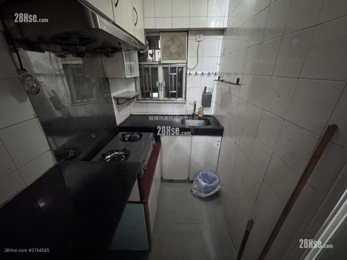 Folkland Mansion Sell 3 Bedrooms , 1 Bathroom 394 ft²