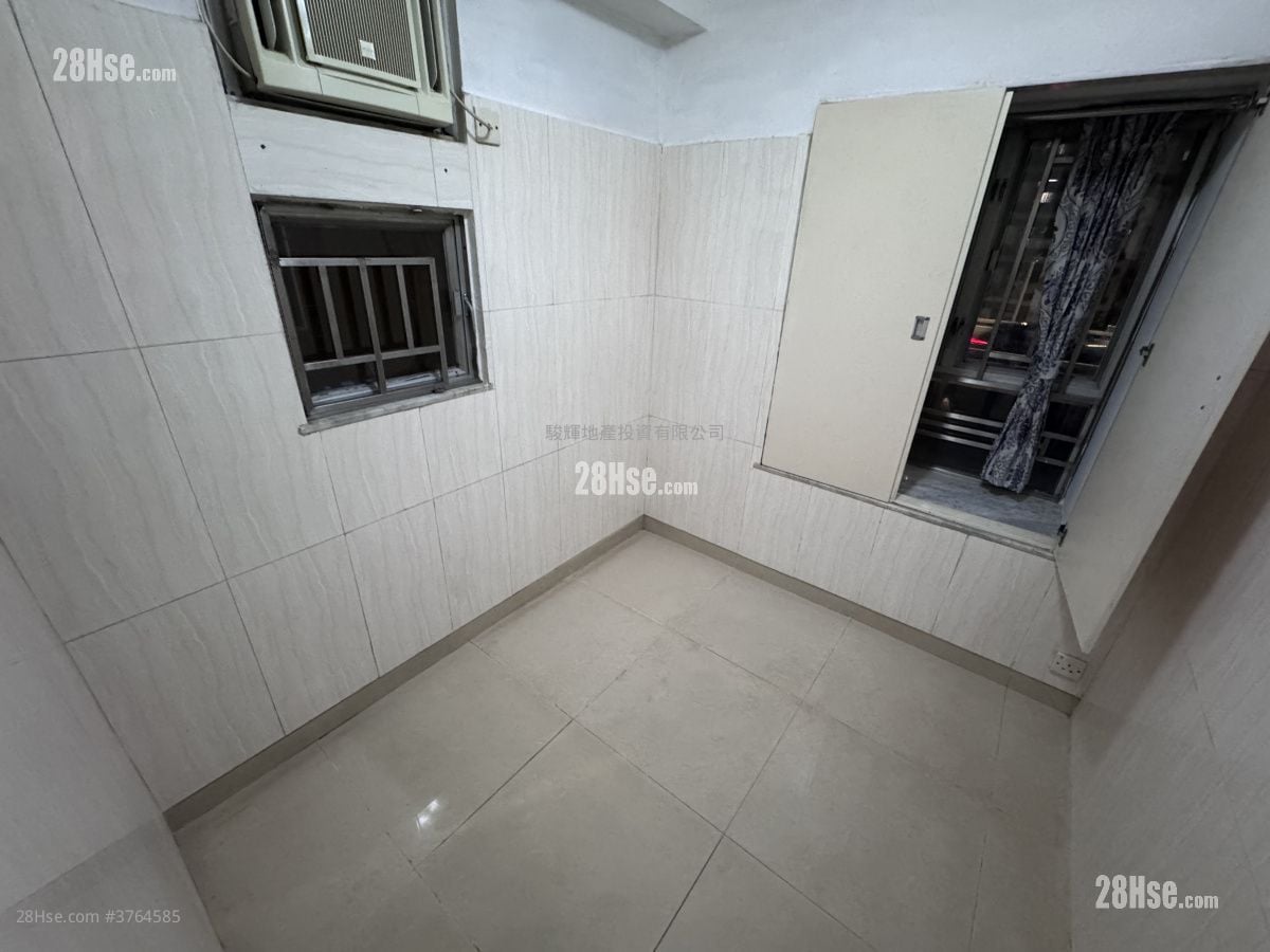 Folkland Mansion Sell 3 Bedrooms , 1 Bathroom 394 ft²