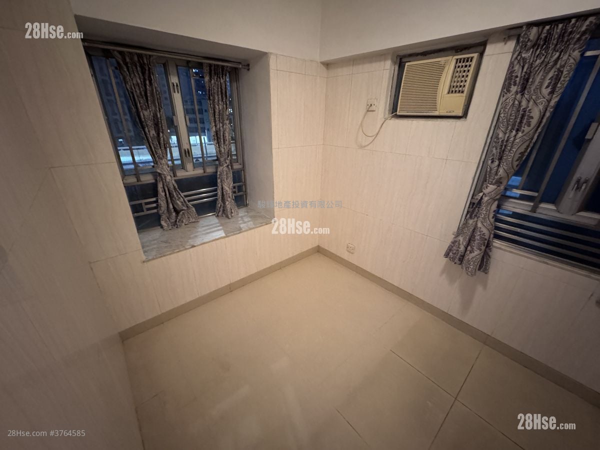 Folkland Mansion Sell 3 Bedrooms , 1 Bathroom 394 ft²