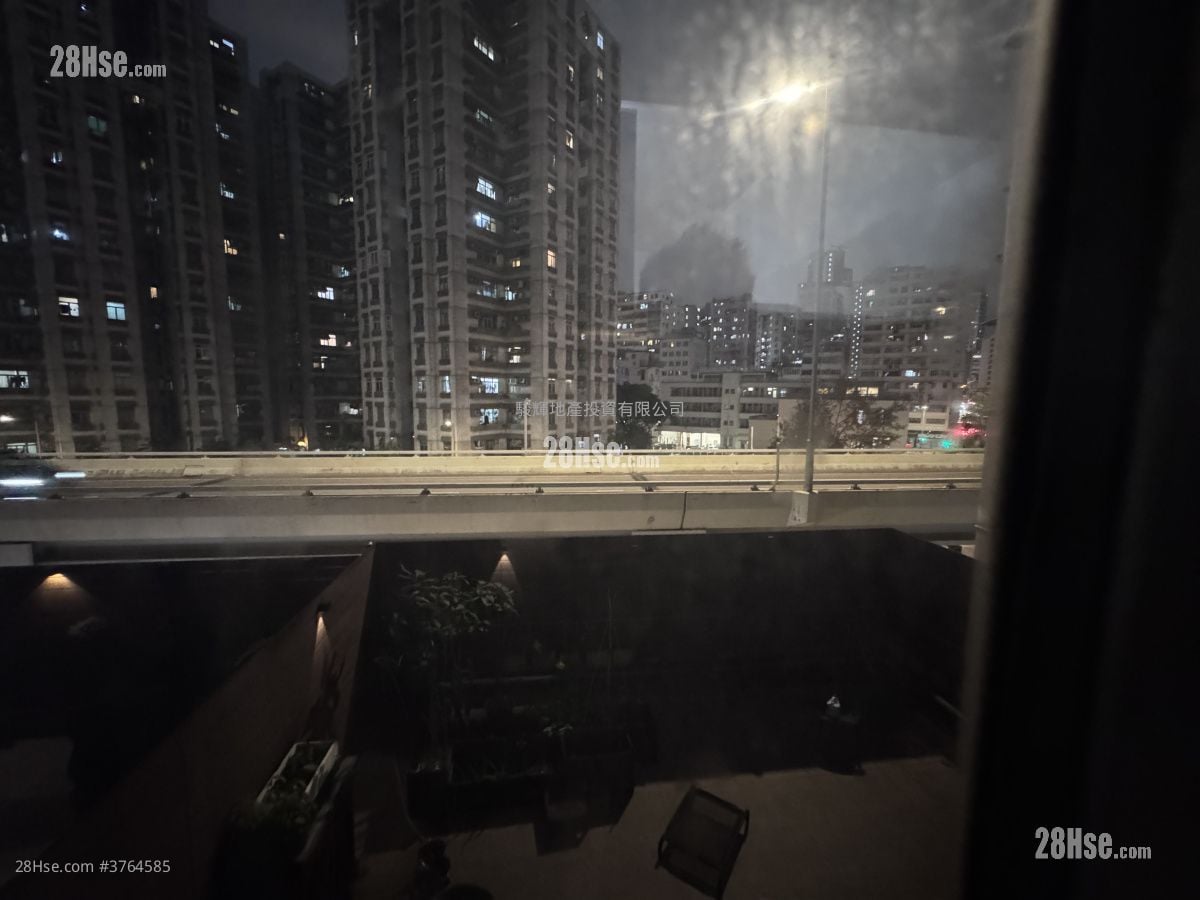 Folkland Mansion Sell 3 Bedrooms , 1 Bathroom 394 ft²