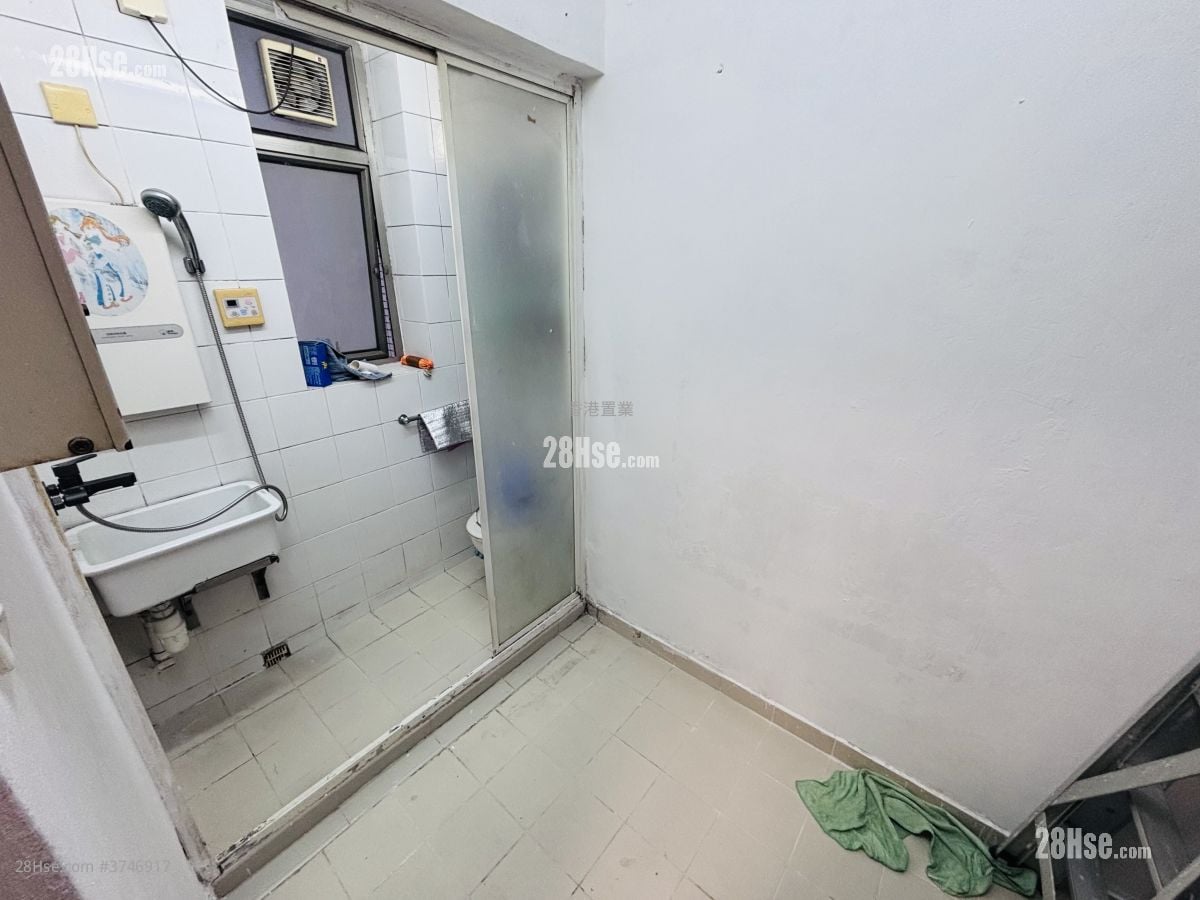 Sorrento Sell 3 Bedrooms , 2 Bathrooms 781 ft²