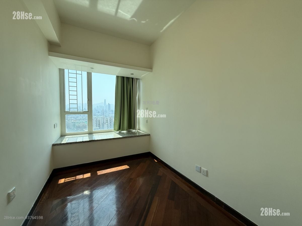 嘉皇台 售盘 4 房 , 3 浴室 1,039 平方尺