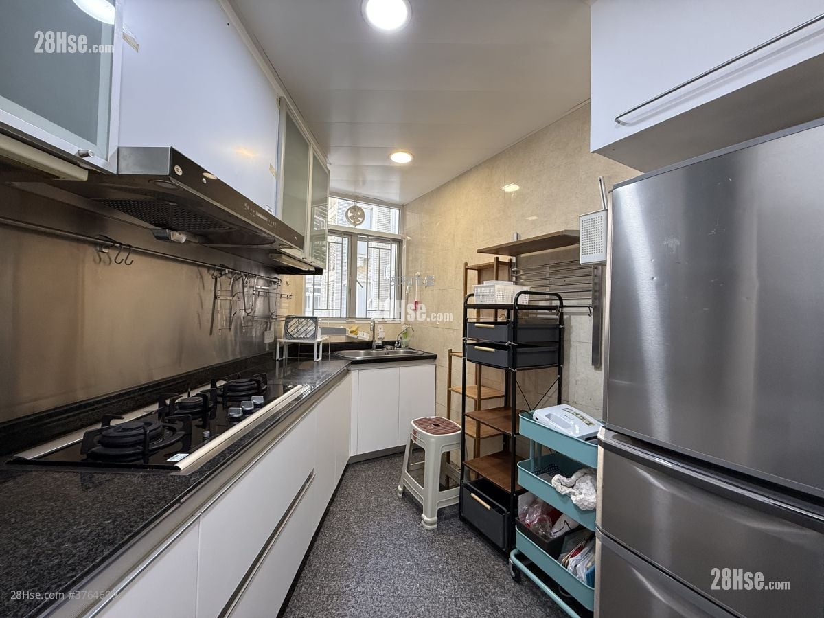 One Beacon Hill Sell 4 Bedrooms , 3 Bathrooms 1,047 ft²