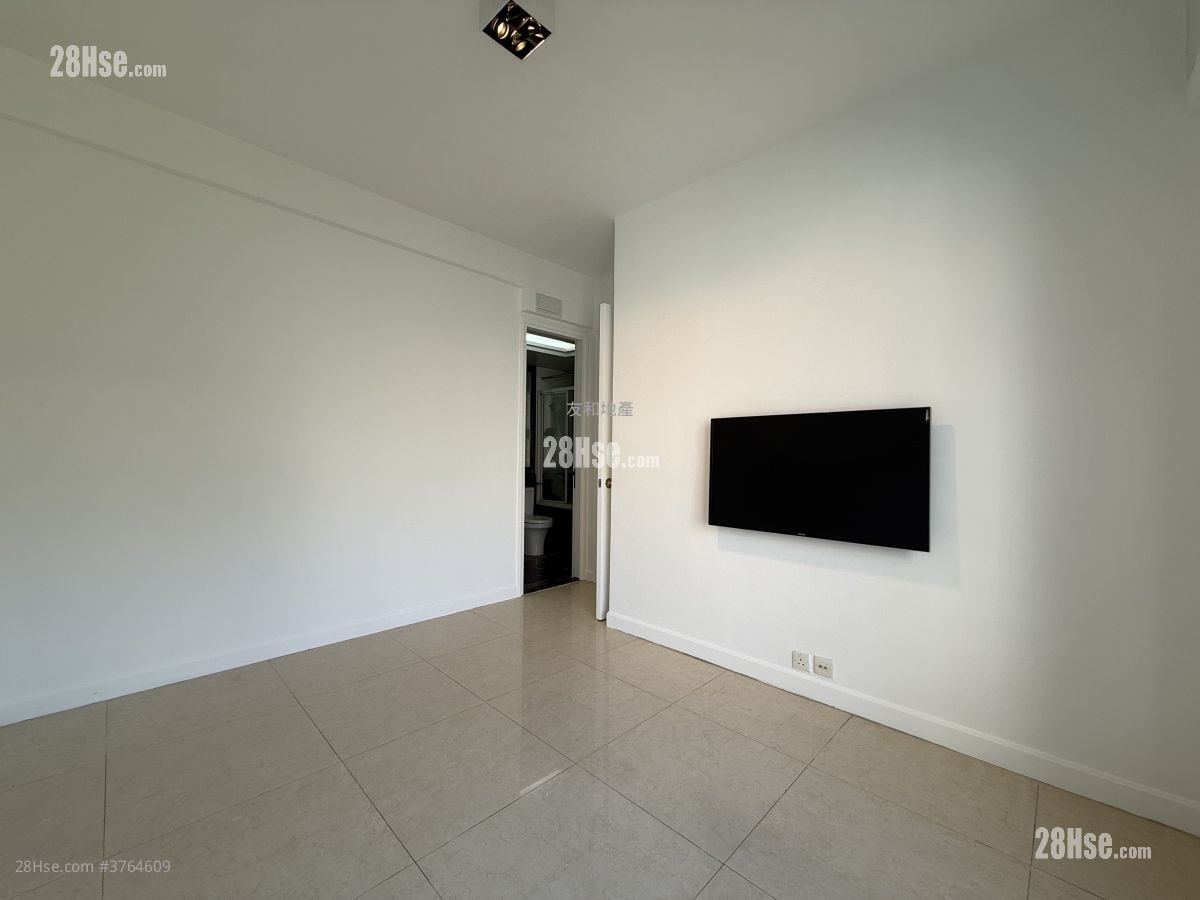 One Beacon Hill Sell 4 Bedrooms , 3 Bathrooms 1,047 ft²