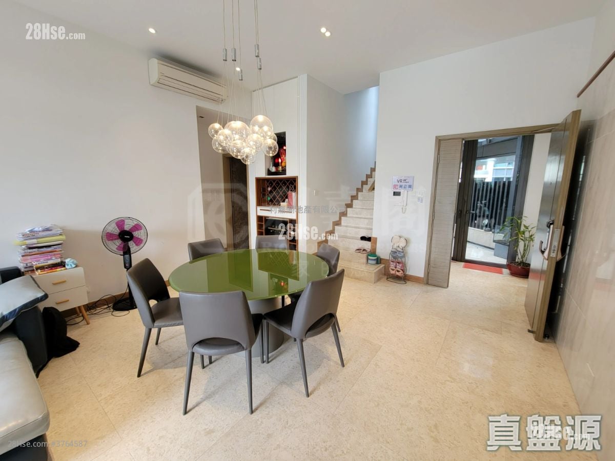 The Wings Sell 5+ Bedrooms , 5+ Bathrooms 1,570 ft²